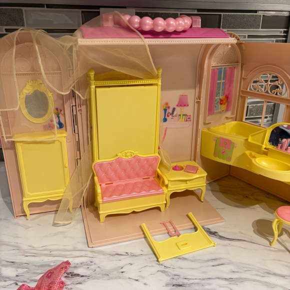 Vintage Mattel Barbie Bed & Bath Carry play set house folds up 1998 - Picture 12 of 16